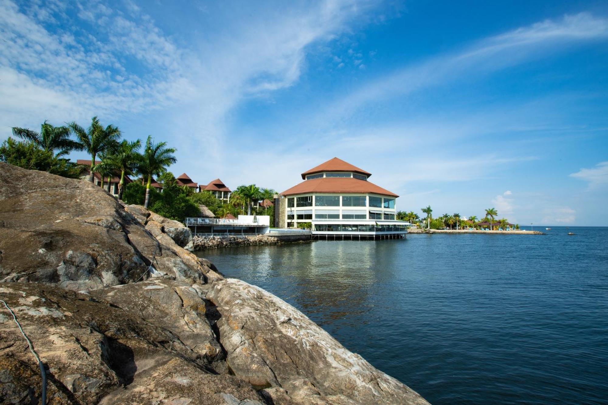 Malaika Beach Resort Mwanza Exterior photo